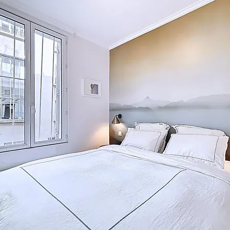 Cosy Flat Near Montmartre